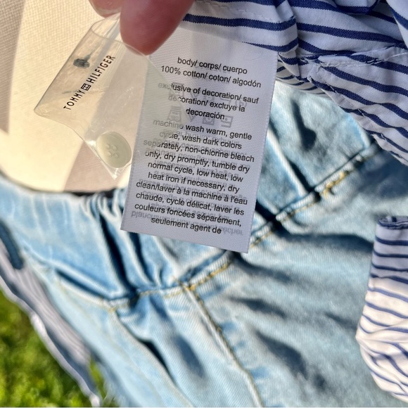 TOMMY HILFIGER preppy button down Oxford with front pocket & logo Size: S/P NWOT - Picture 5 of 5